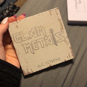 Crown Cosmetics Eyeshadow